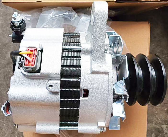 4466241 Alternator 4489830  6HK1 Engine  for  Zx450 Diesel Engine 24V